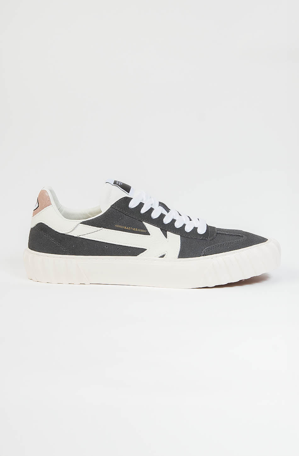 Kaotiko Keoni Low Vega Anthracite Chaussures