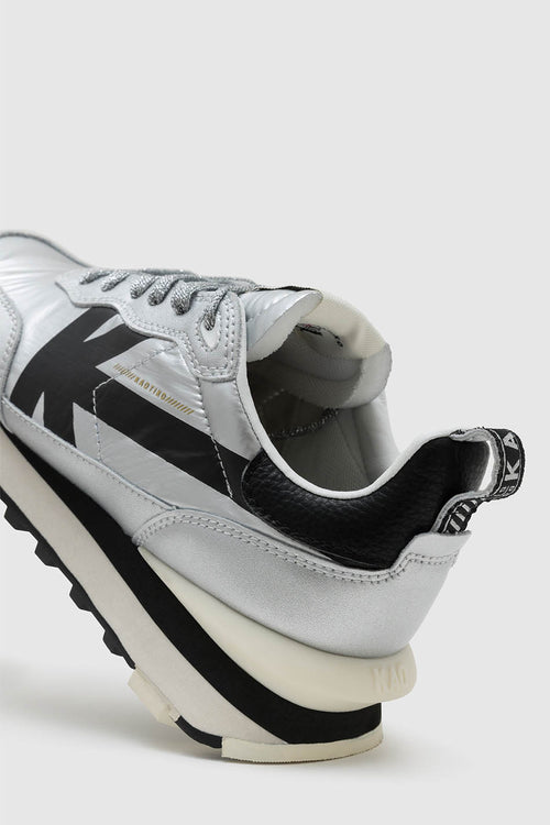 Kaotiko Nara Silver Sneakers