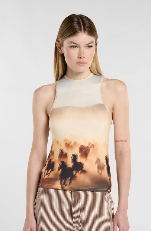 DK0A4Z8LK41 RUNNING WILD TOP W EICHE BUFF