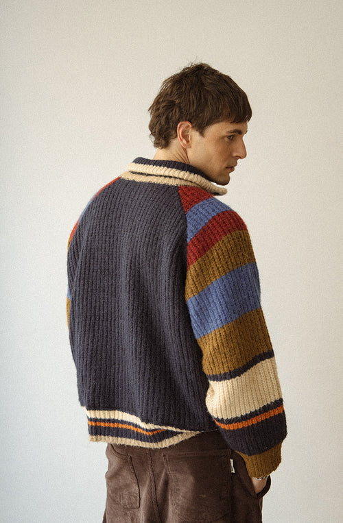 Marineblaue Jacke mit Indie-Streifen