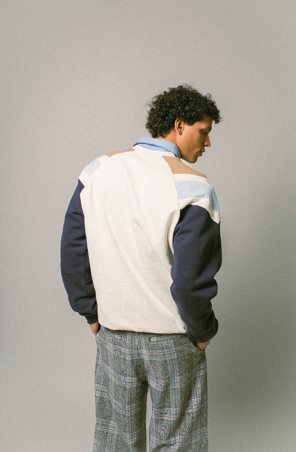 Rocco Elfenbein/Marineblaues Sweatshirt