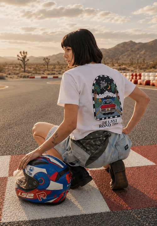 Das weiße Bio-Baumwoll-T-Shirt „The Last Road Trip“
