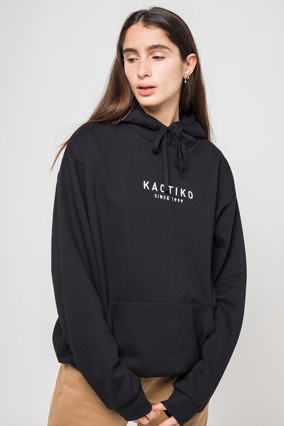 Sweatshirt schwarz mit Kapuze