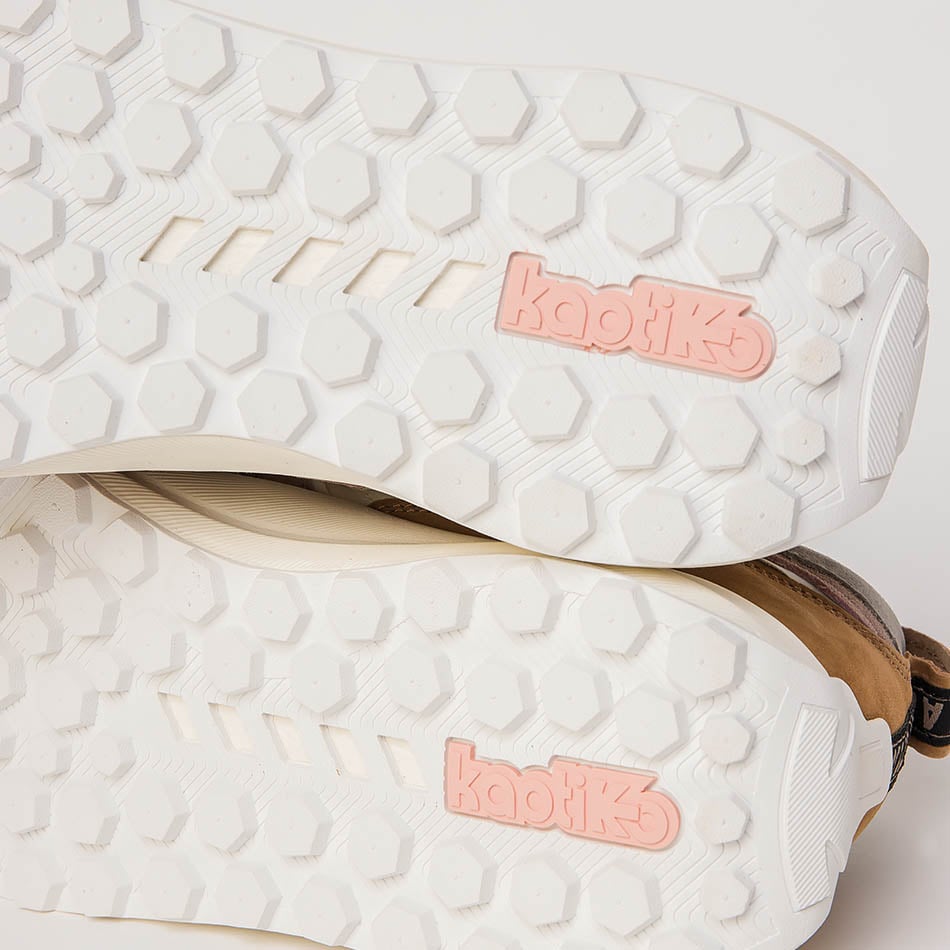 Retro Running Woman Tan
