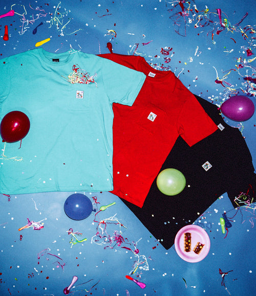 Pudel-Ballon-rotes T-Shirt