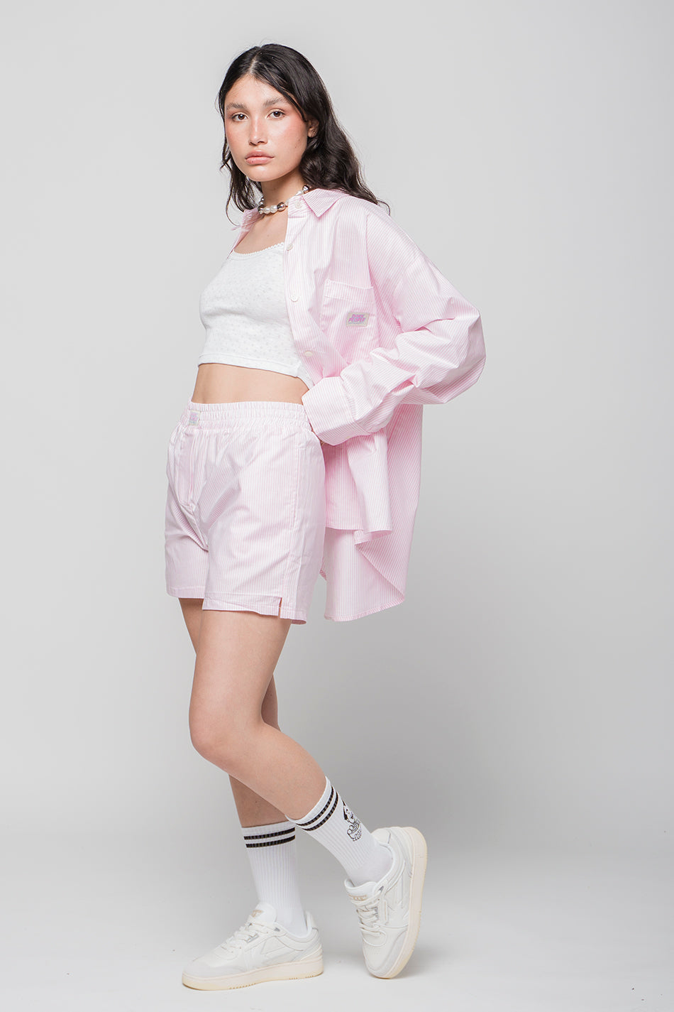 Gestreiftes Dark People Rosa/ Weißes Hemd