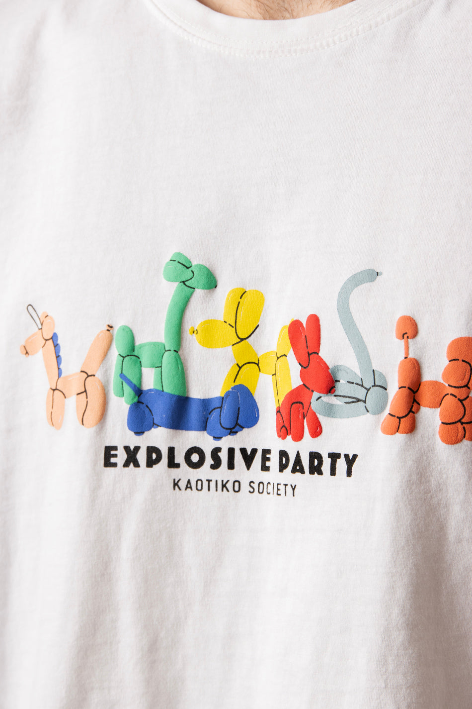 Verwaschenes weißes Explosive Party-T-Shirt