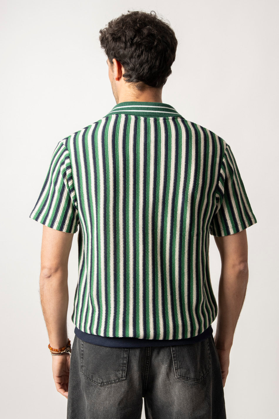 Gestreiftes Finn-Polo