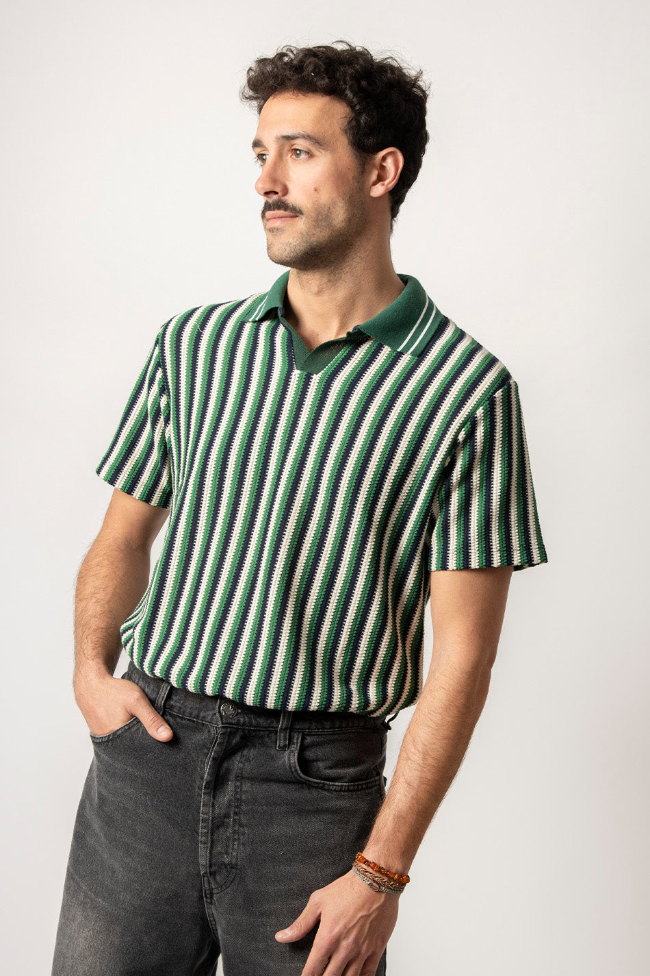 Gestreiftes Finn-Polo