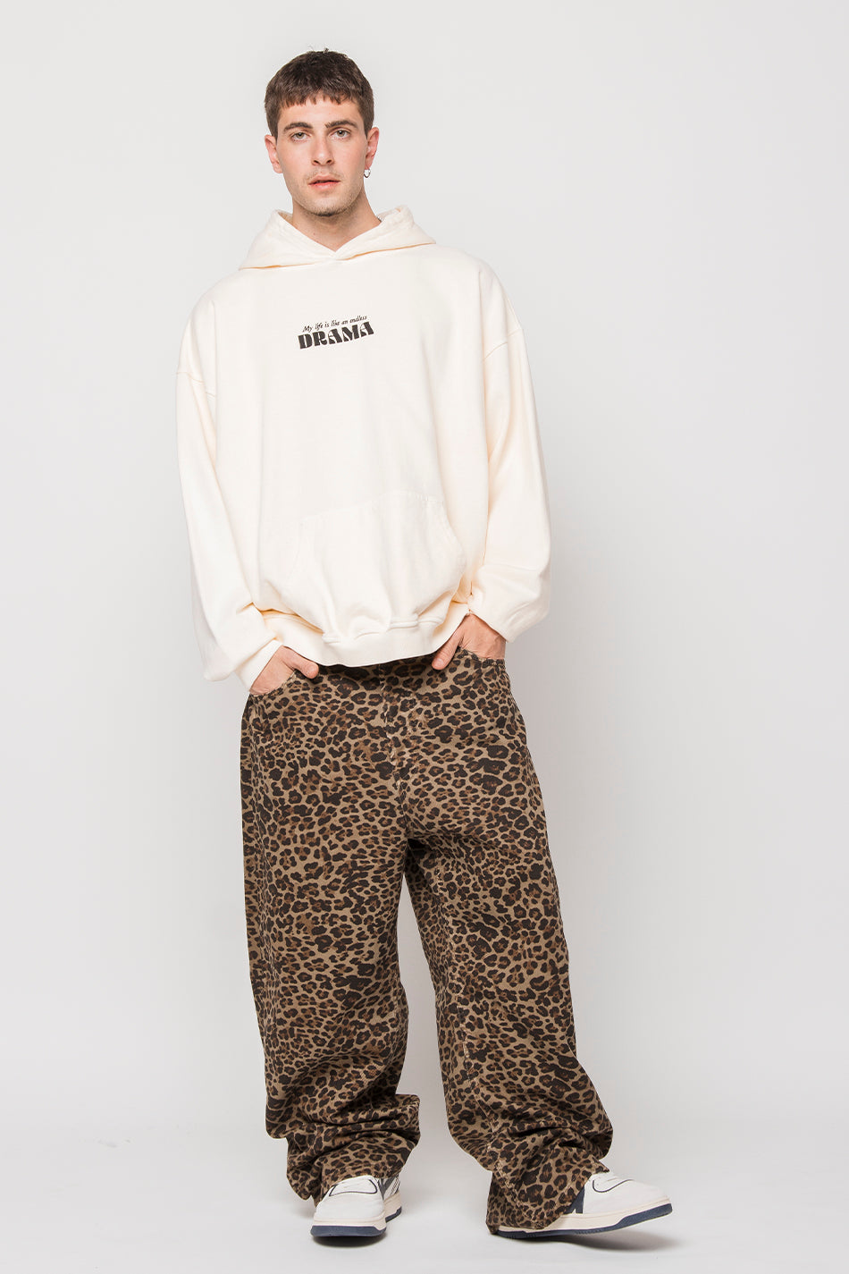 Gewaschenes Drama-Elfenbein-Sweatshirt