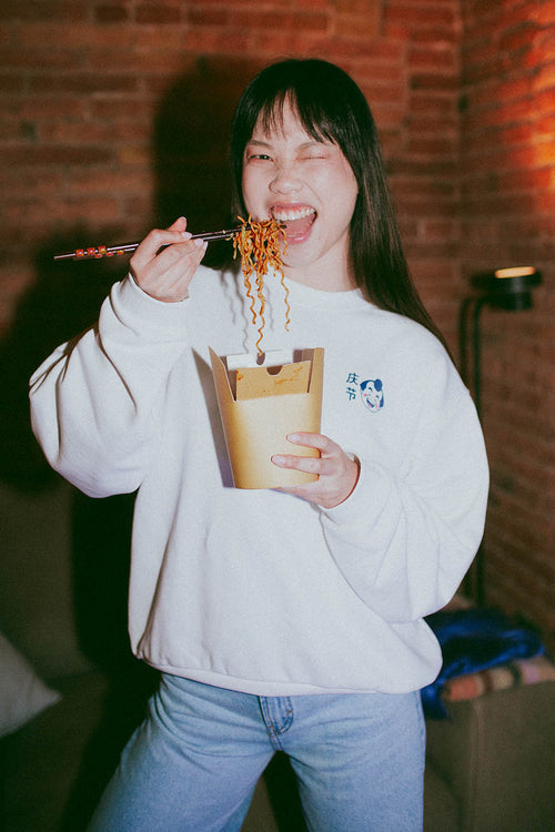 Weißes Oishi Ramen-Sweatshirt aus Bio-Baumwolle
