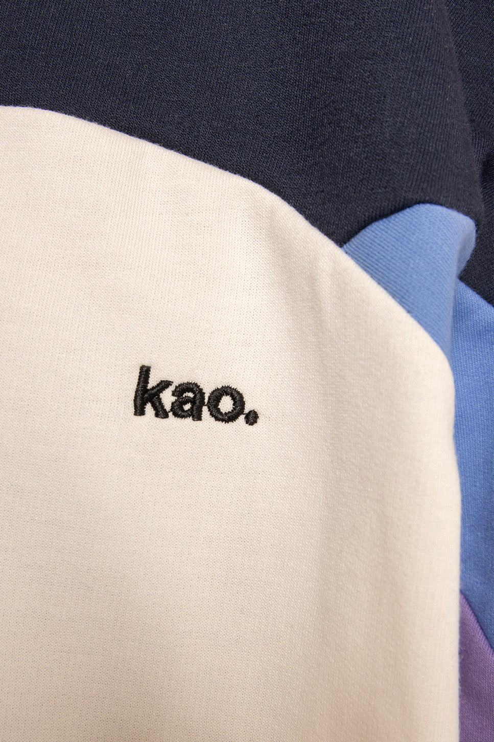 Sweatshirt „Elina“ in Elfenbein/Marineblau