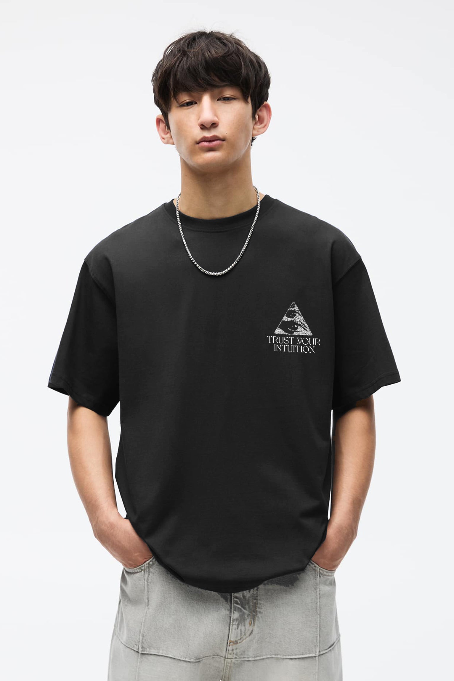 Camiseta Hands Trust Your Intuition Black