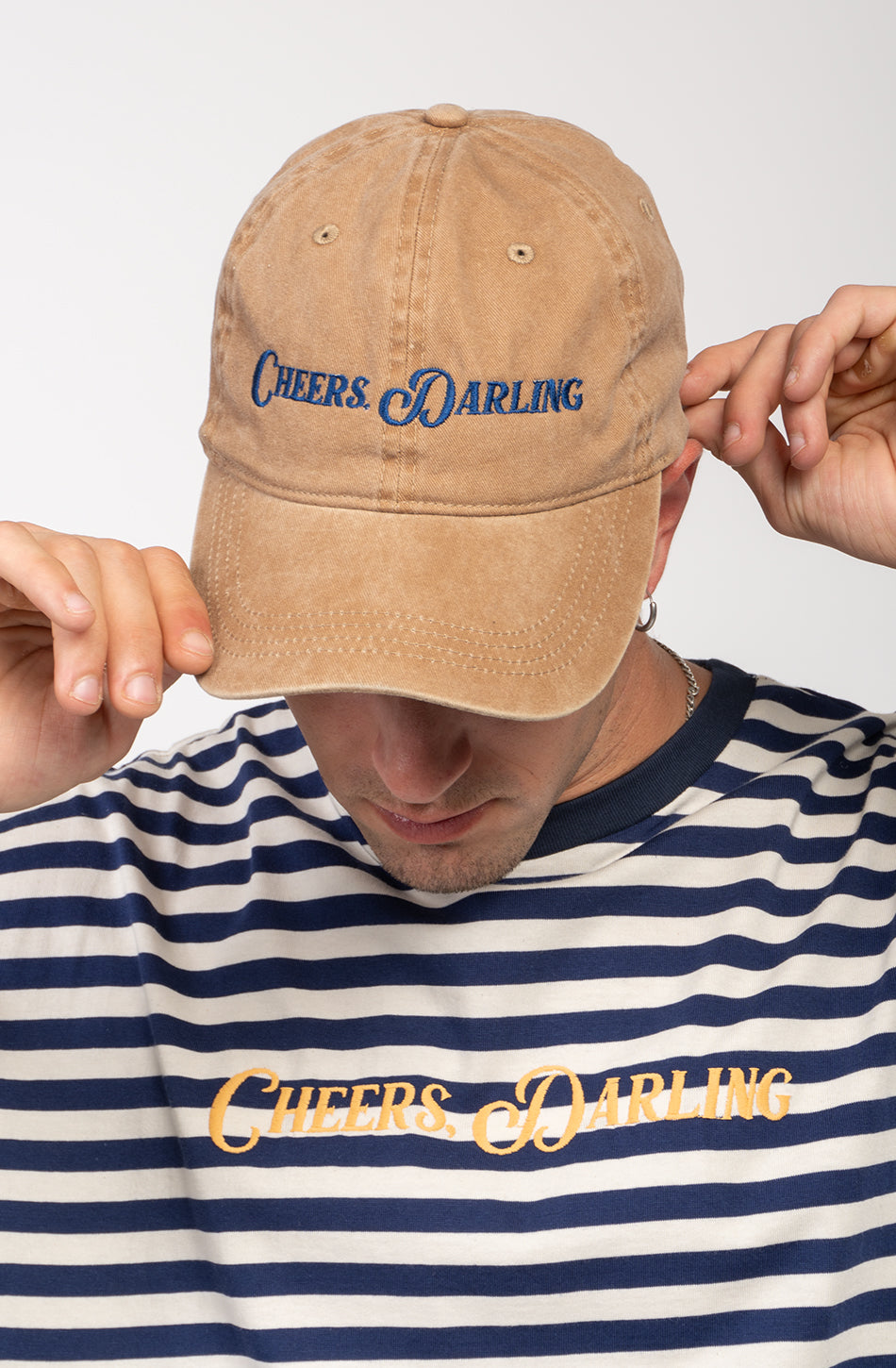Bio-Cap „Cheers Darling“ in verwaschenem Dunkelkamel