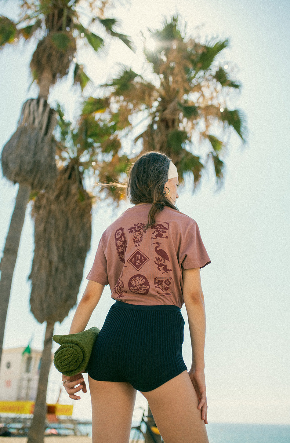 Burgunderrotes T-Shirt „Washed Lotus“