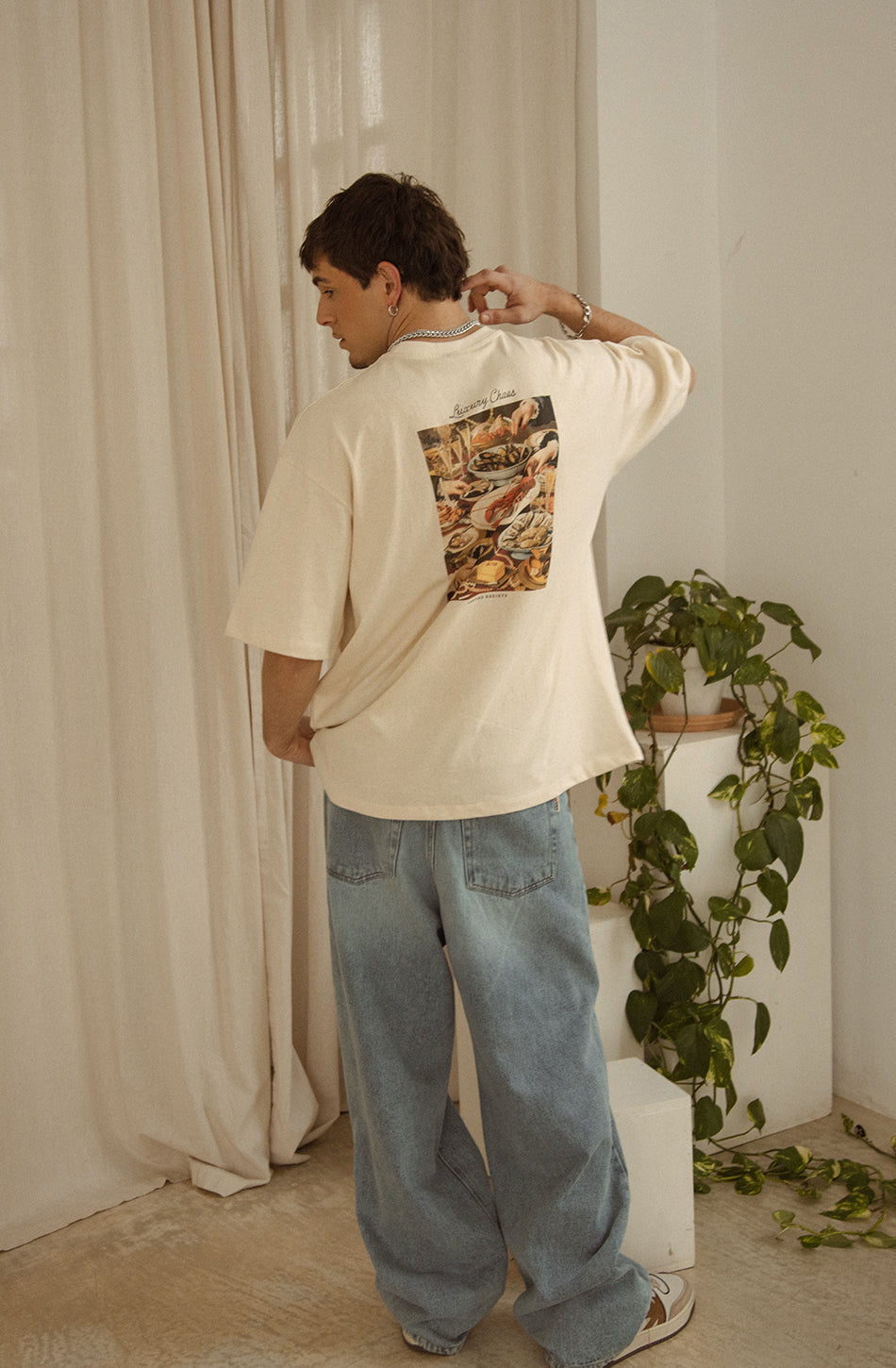 Luxus-T-Shirt aus Bio-Baumwolle „Chaos“ in Elfenbein