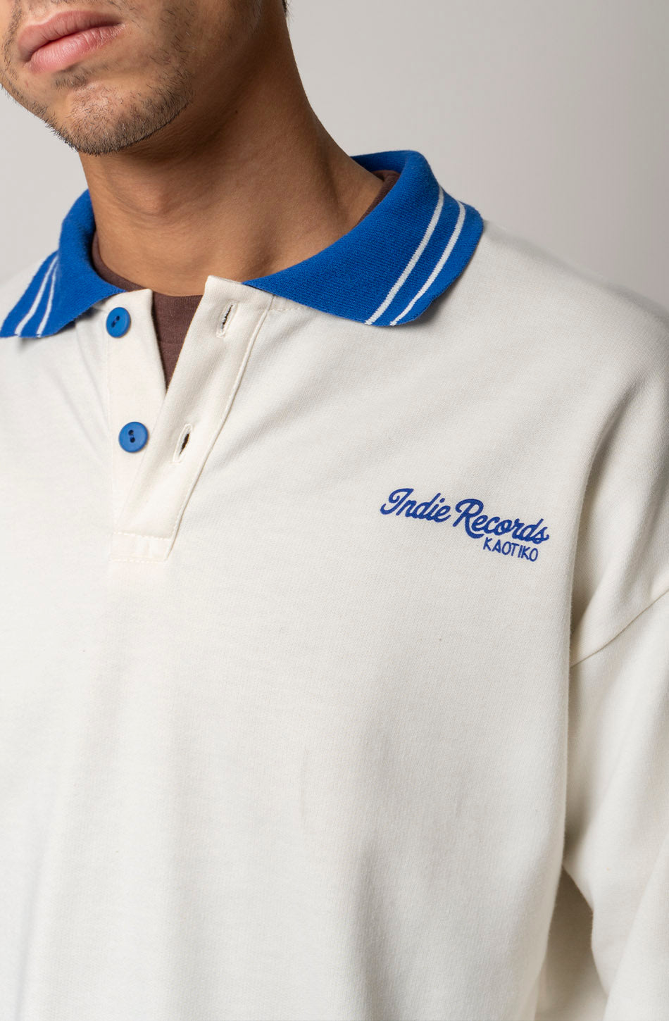 Nutton Indie Couple – Sweatshirt in Elfenbein/Marineblau