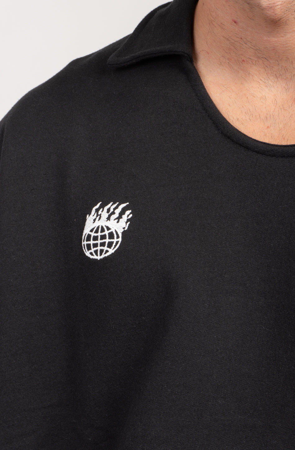 Chaos World Schwarzes Sweatshirt