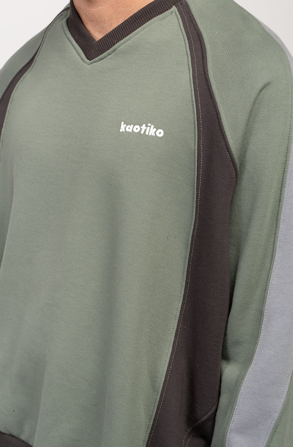 Giulio Old Green Sweatshirt