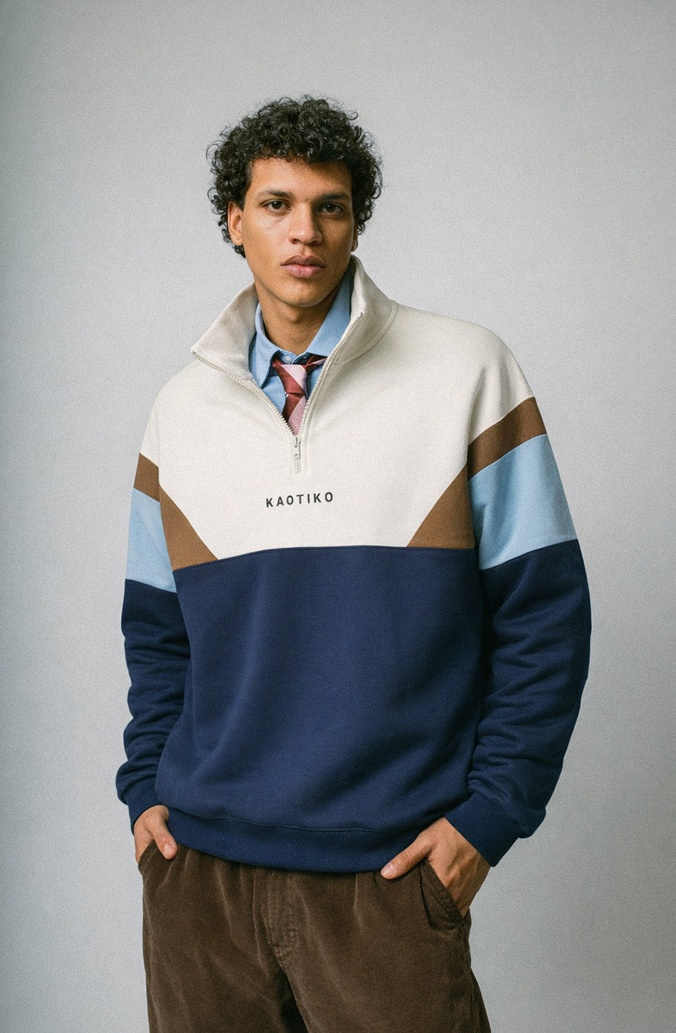 Arthur Sweatshirt in Elfenbein/Marineblau/Kamel/Himmelblau
