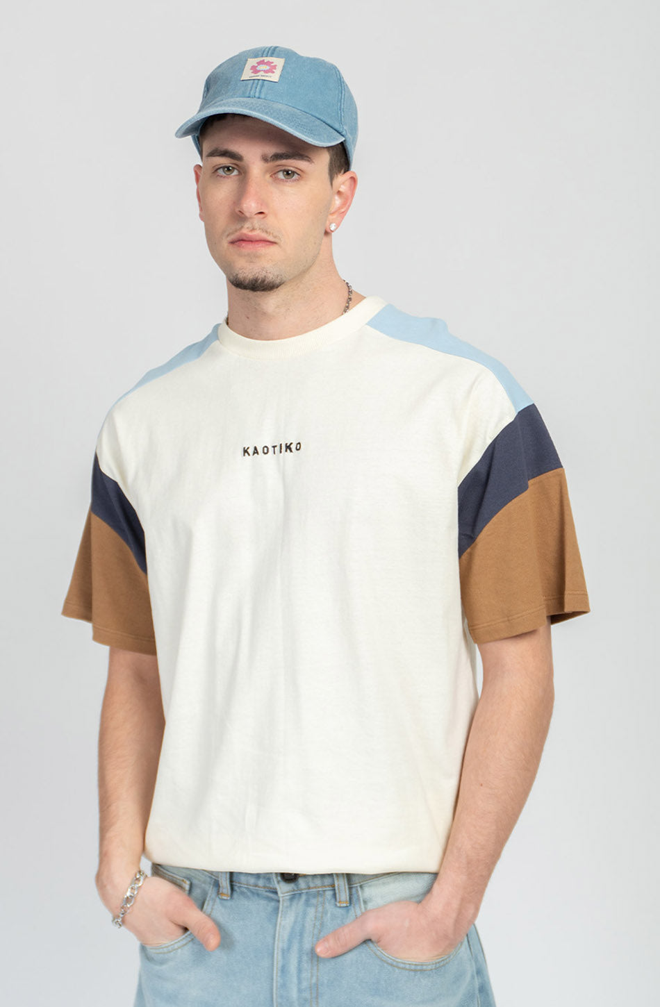 Ottawa T-Shirt in Elfenbein/Kamel/Himmelblau/Marineblau