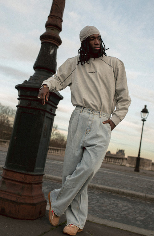 Kaotiko Society graues Sweatshirt mit Aufnähern