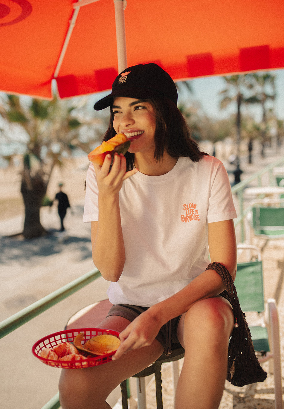 Weißes T-Shirt „Slow Life Paradise“