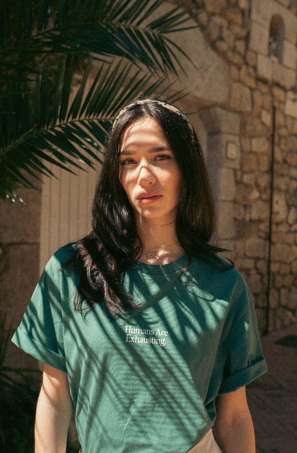 Menschen sind anstrengend – Posy Green T-Shirt