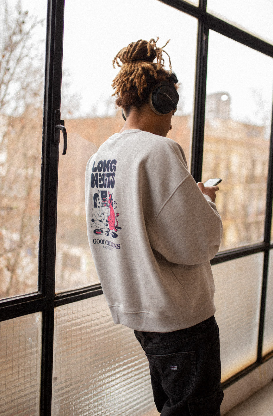 Graues Sweatshirt für lange Nächte