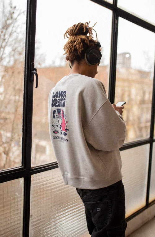 Graues Sweatshirt für lange Nächte