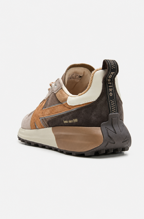 Zapatillas Vancouver Multi Suede French Roast en ante y materiales combinados, con detalles marrón, beige, camel y crudo y logo Kaotiko lateral.