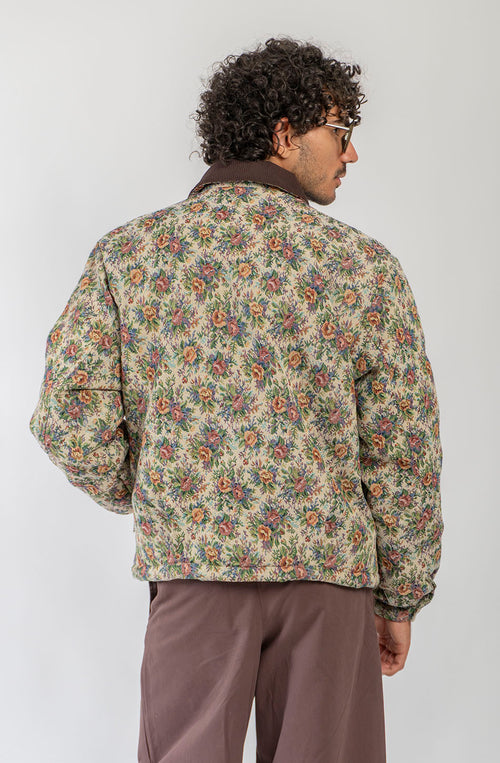 Chaqueta Belle Époque Tapestry con estampado floral multicolor, cuello marrón a contraste y cierre frontal de cremallera.