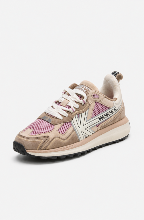 Zapatillas Kaotiko Detroit Tech Otter en tonos beige y marrón con malla rosa, detalles en blanco roto, logo lateral y suela elevada.
