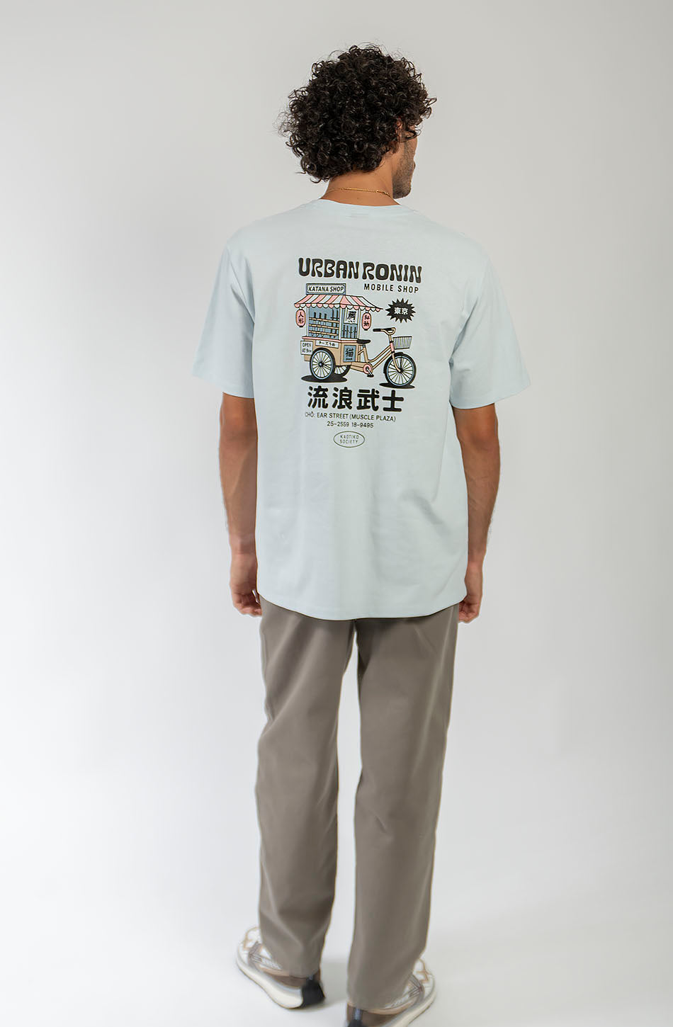 Camiseta Regular Urban Ronin Niagara