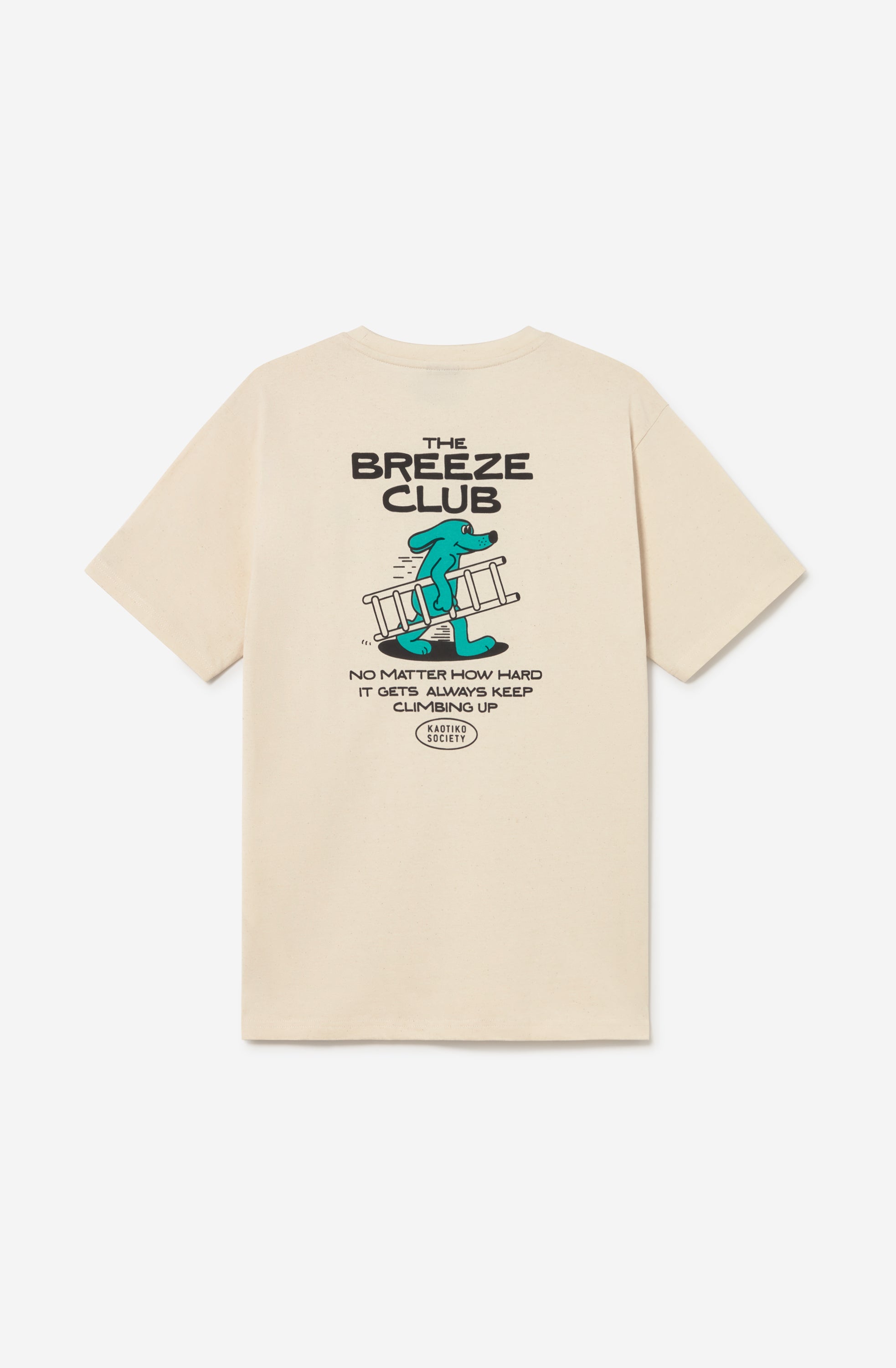 Camiseta unisex regular color ivory con gráfico Kaotiko Society en el pecho y estampado Climbing Rat en la espalda.