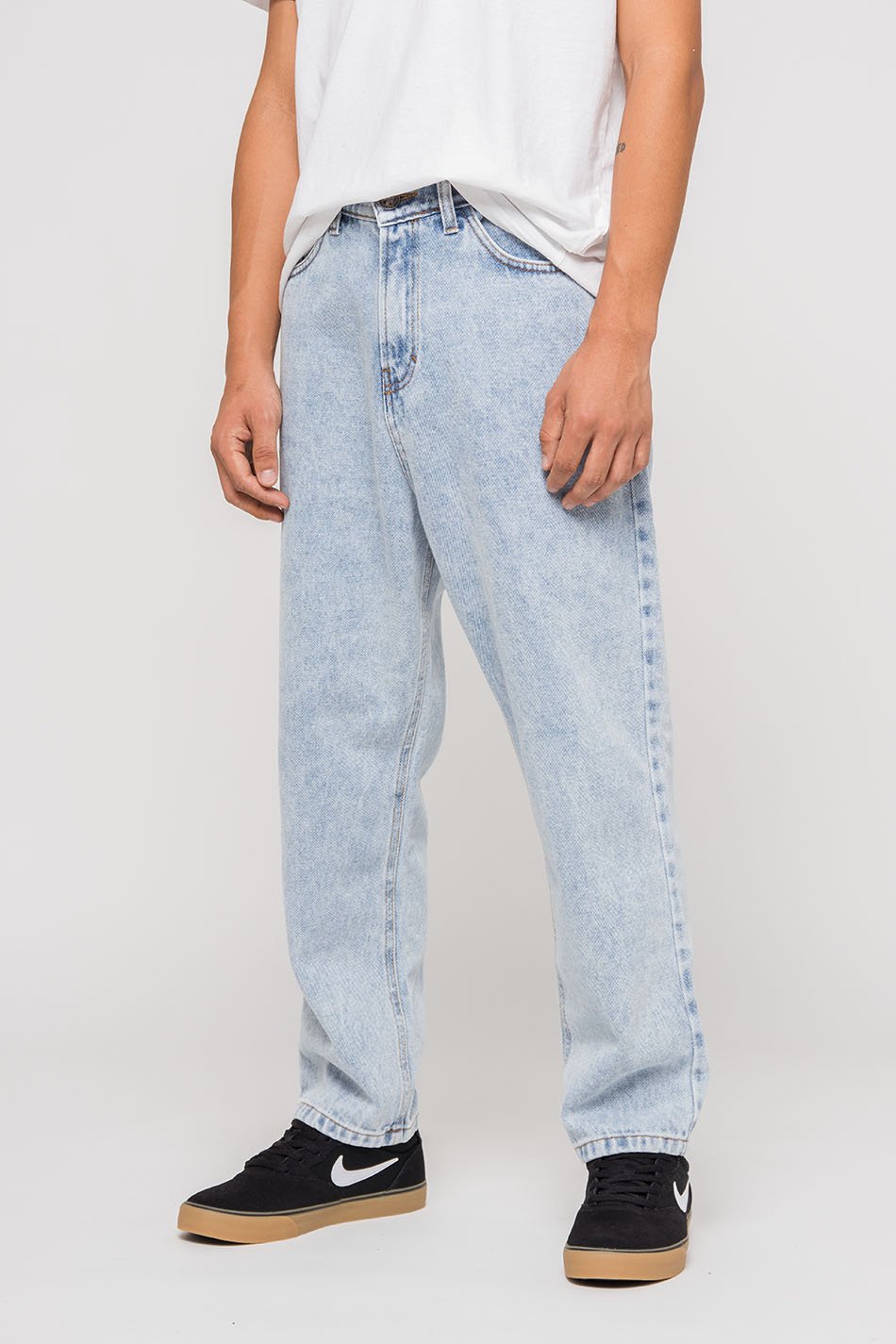 Pantalon classique en denim acide court