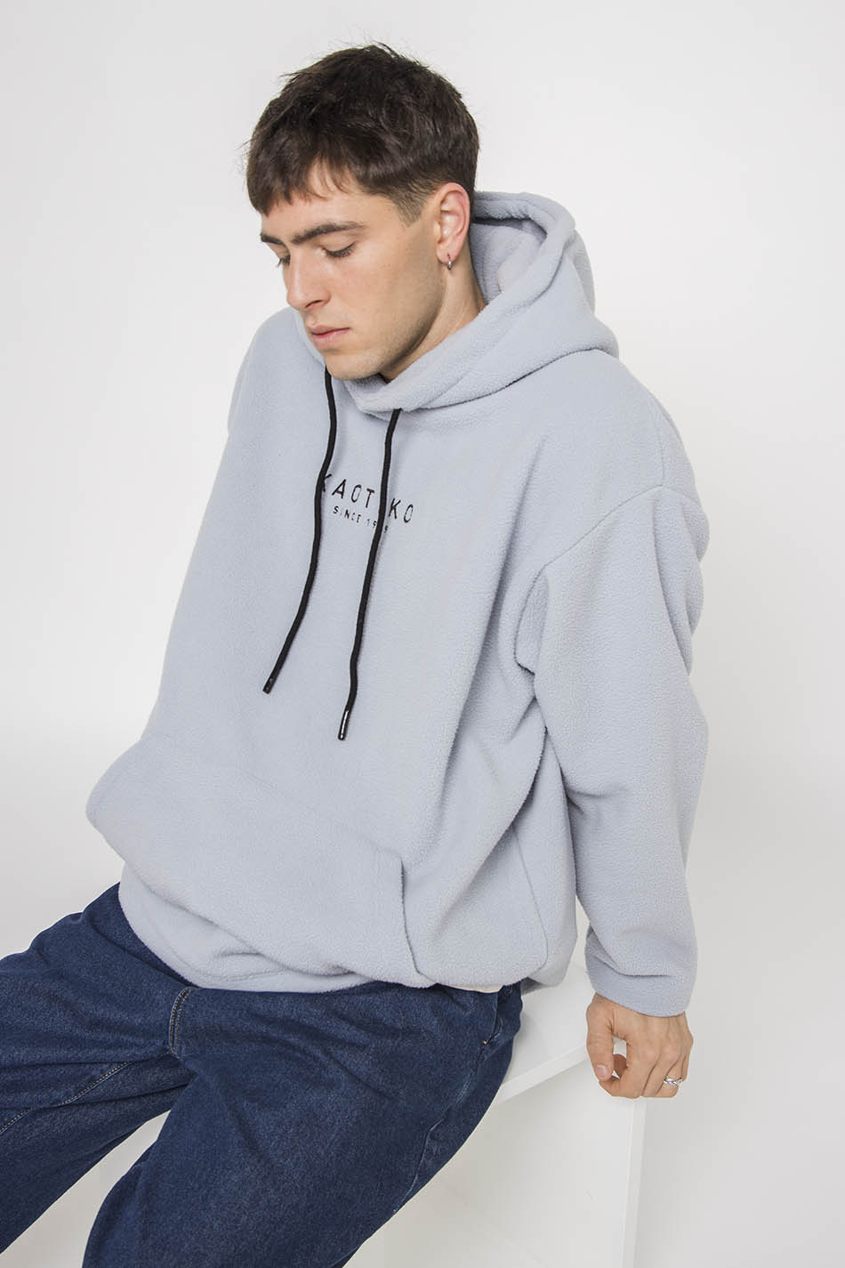 Graues Kapuzenfleece