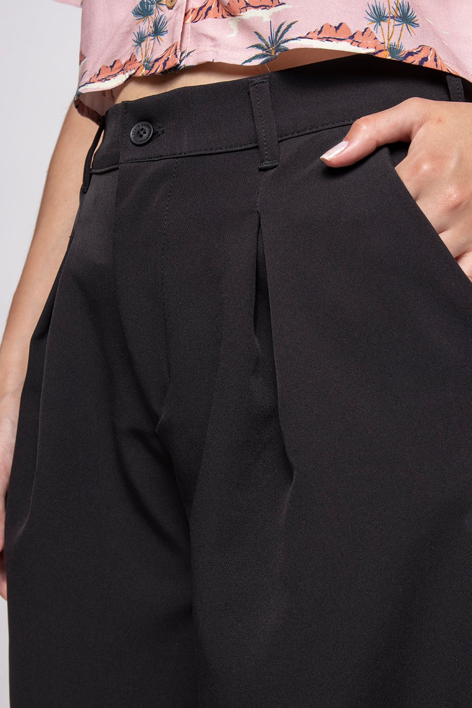 Wide Leg Pinzas Black Hose