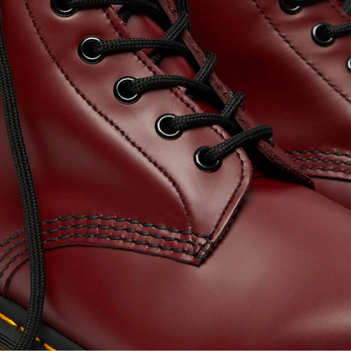 Dr. Martens Cherry Red Smooth Stiefel