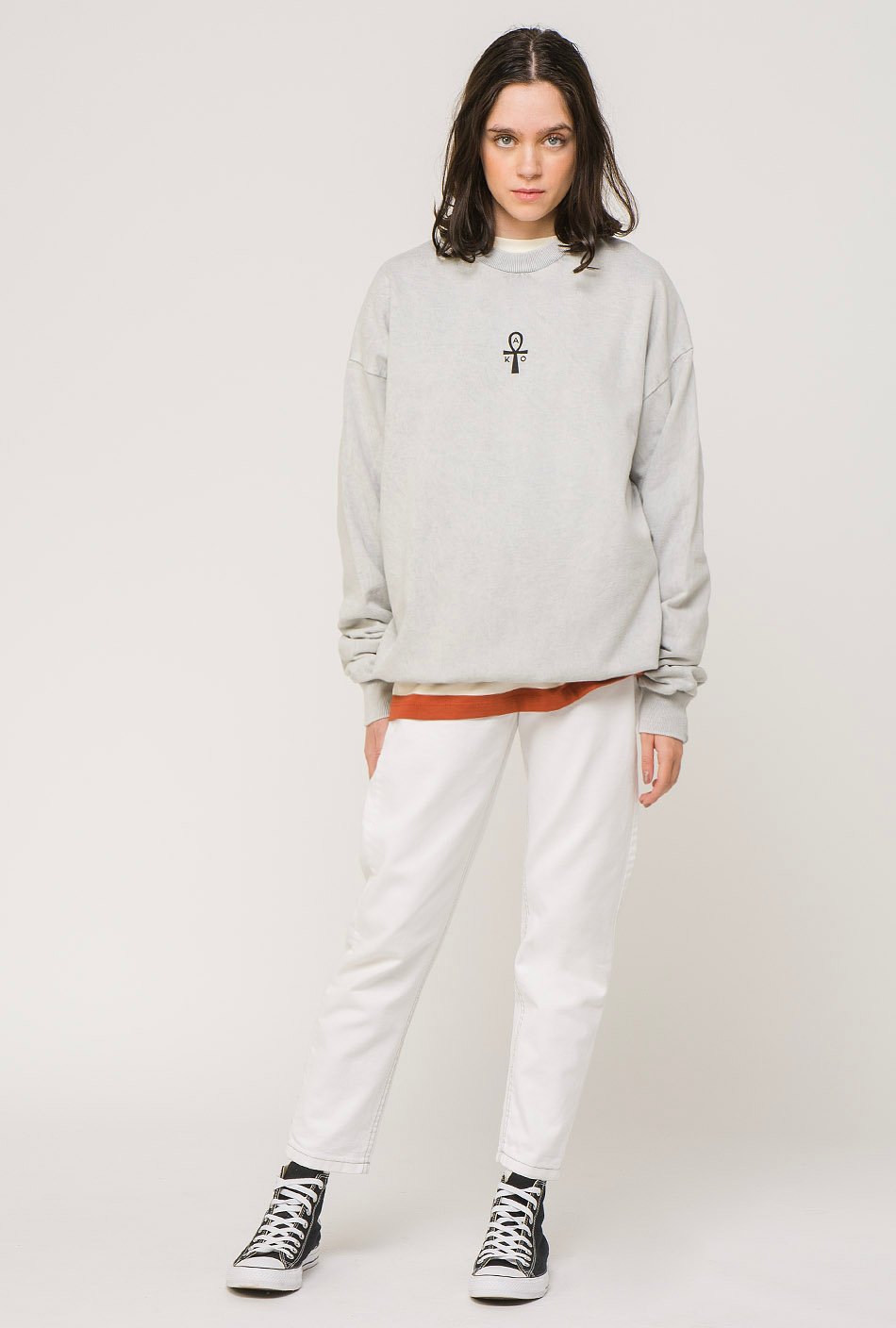 white oversize trousers